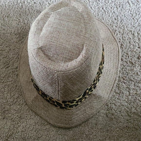 Hat - Picture 2 of 3